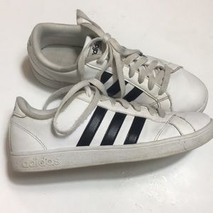 Adidas | youth size 6 sneakers shoes black white